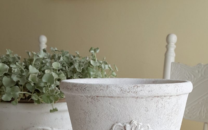 Distressed pots