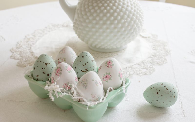 Découpage Easter Eggs