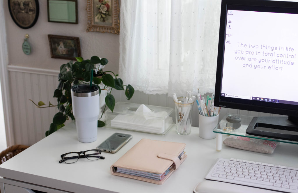 Clean desk